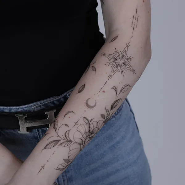 Орнаментальная tattoo by India in Lisboa