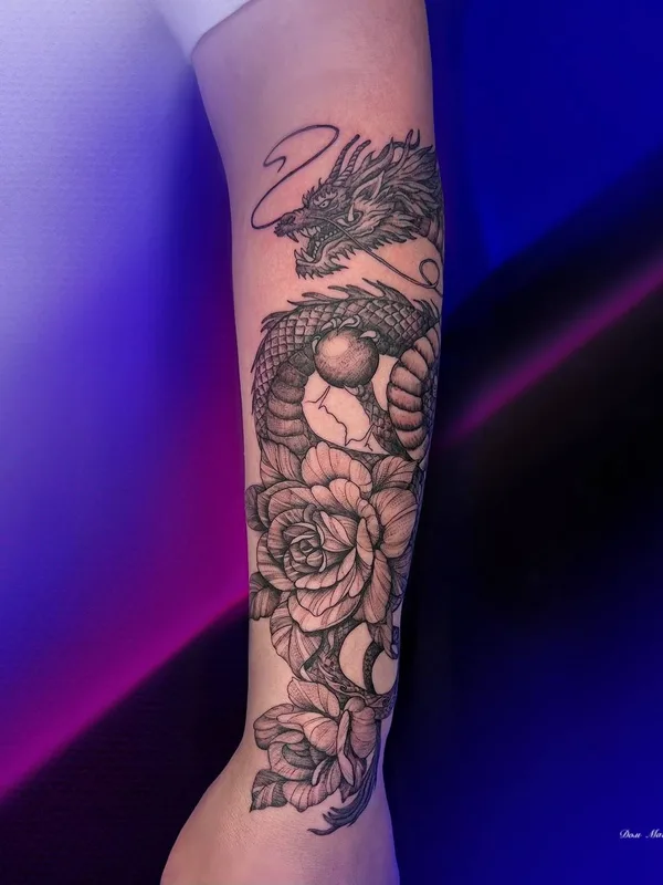 black and grey japanese 纹身 在 forearm #81203 | 纹身师 Мир Марат