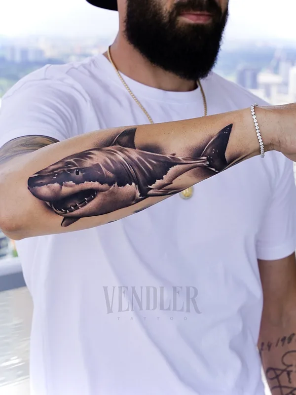 male black and grey realism tatuaje en forearm #81391 | Tatuador Vendler Tattoo