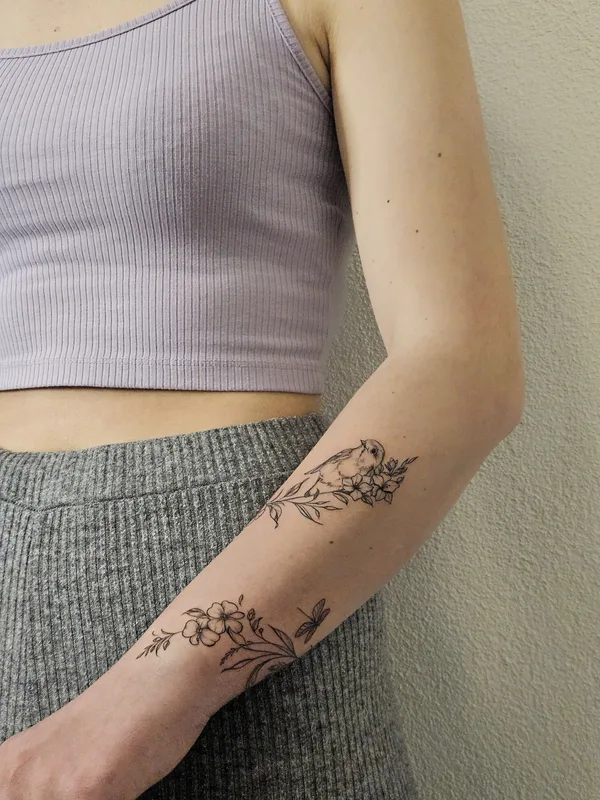 female black fineline татуировка на forearm #81407 | Тату мастер LIANAKADABRA