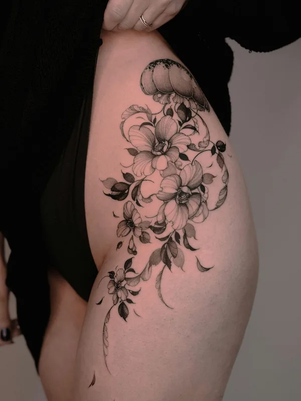 female black botaniс Tatuagem em thigh #81842 | Tatuador ARTY