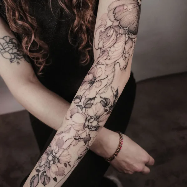 Botanical tattoo by ARTY in Berlin
