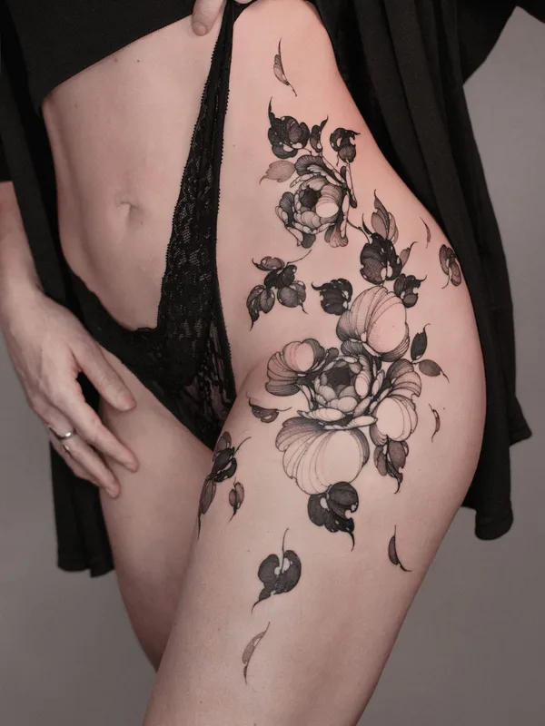 female black botaniс Tatuagem em thigh #81843 | Tatuador ARTY