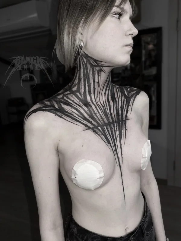 female black blackwork татуировка на neck #81929 | Тату мастер Андрей Подземный