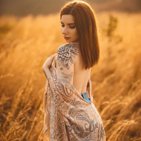 татуировка #82522 | Тату Модель Adele Handy