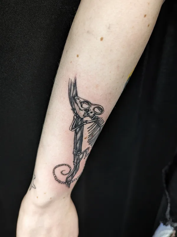 black and grey blackwork Tatuaggio su forearm #82527 | Tatuatore Savannah Victoria