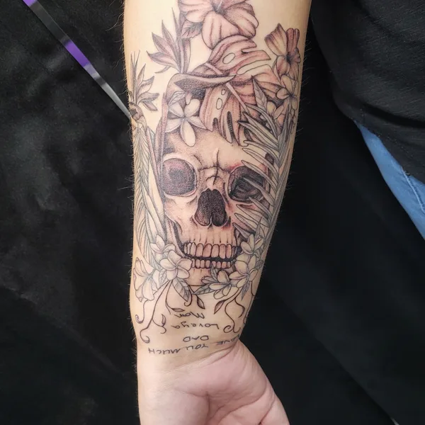 Illustrative tattoo by Savannah Victoria  in West Jordan