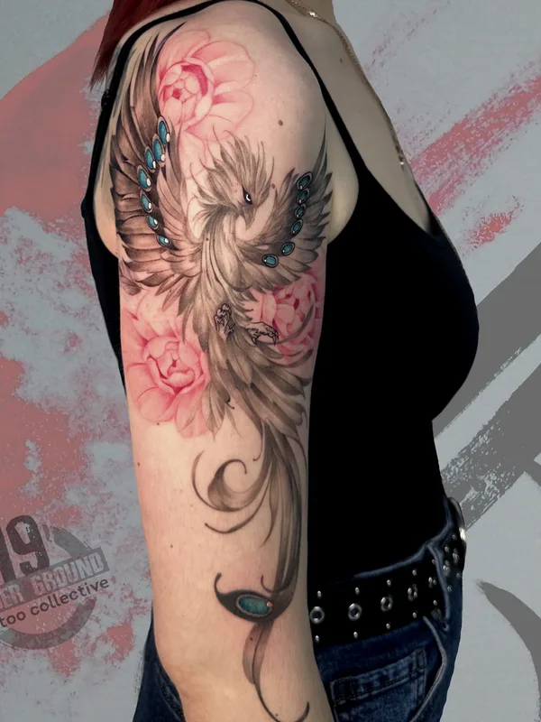 female color graphic Tatuagem em shoulder #82575 | Tatuador Антон Козловских