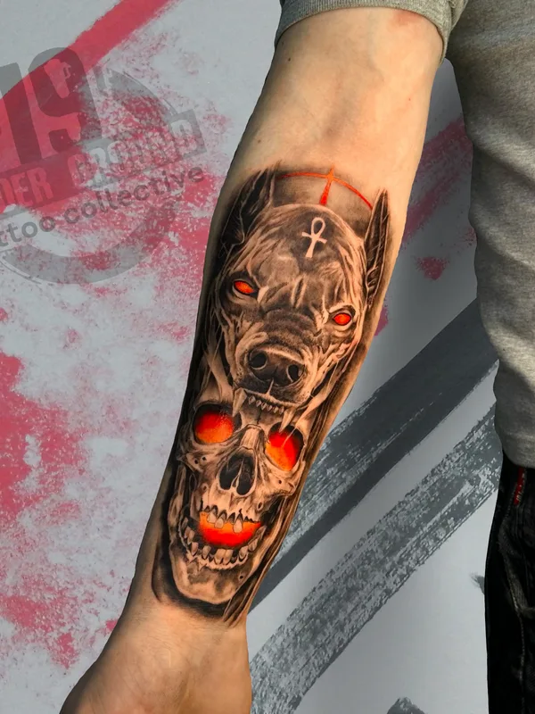 male color graphic Tatuagem em forearm #82577 | Tatuador Антон Козловских