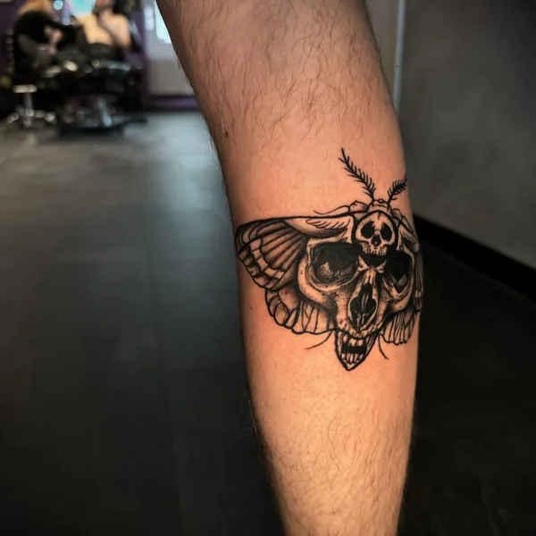 avant-garde tattoo by Bobby Grey in Amsterdam