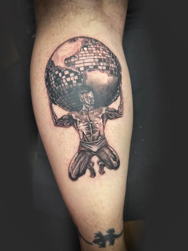black and grey realism 타투 부위 calf #82919 | 타투이스트 Kat Botezatu
