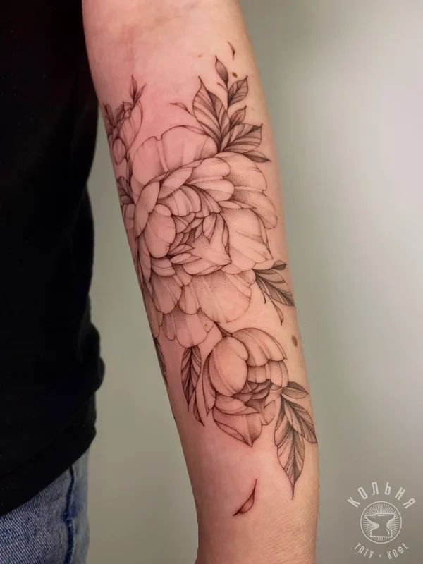 female black botaniс Tatuaggio su forearm #83177 | Tatuatore Екатерина Максимова