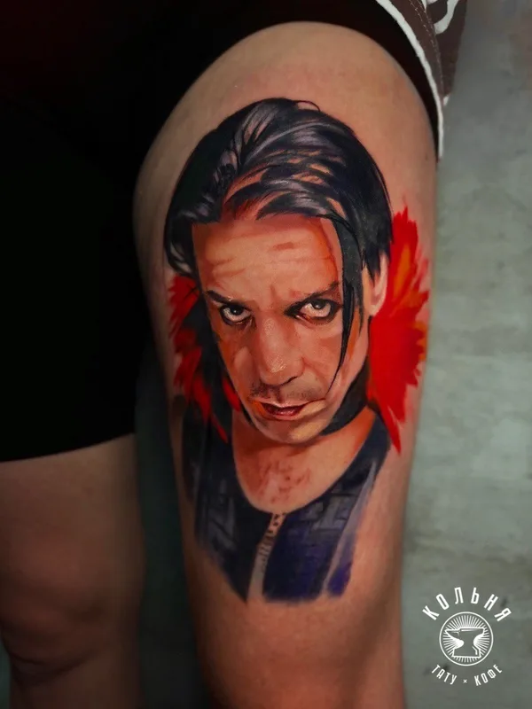 male color realism tattoo auf thigh #83197 | Tätowierer Лиза Петрова