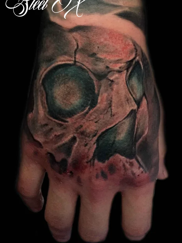 black and grey realism tatuaje en back of hand #18469 | Tatuador Владимир Steel X
