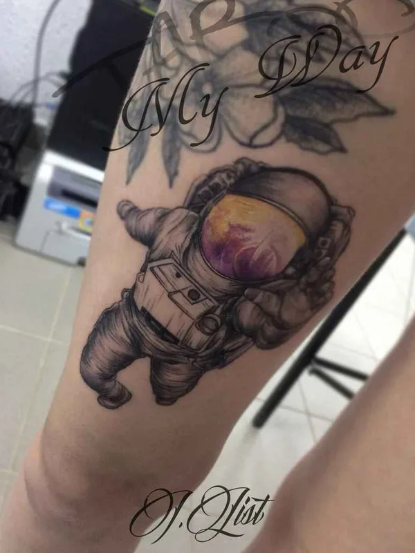 black and grey black and grey Tatuaggio su thigh #19383 | Tatuatore Роман