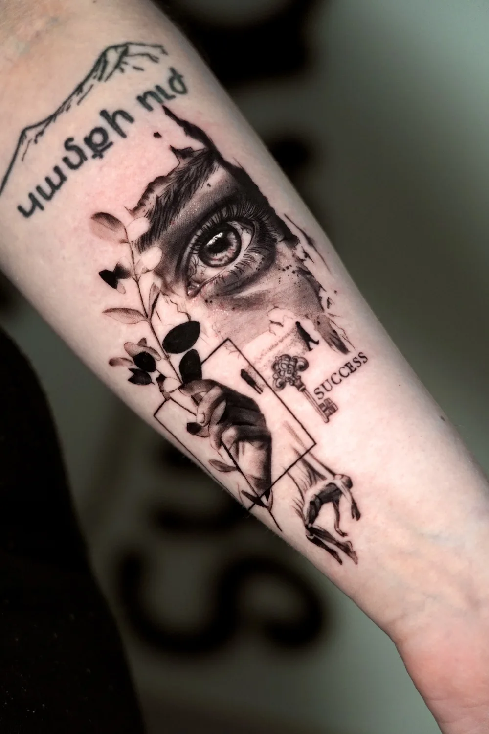 Sabrina One Percent Tattoo: From Roman Sculpture to Black and Grey Realism - image 2