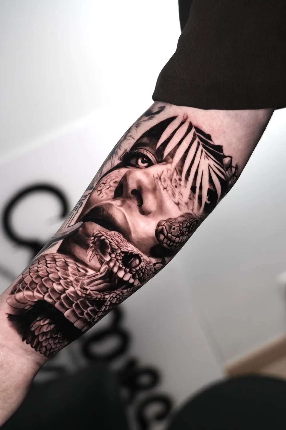 Sabrina One Percent Tattoo: From Roman Sculpture to Black and Grey Realism - image 3