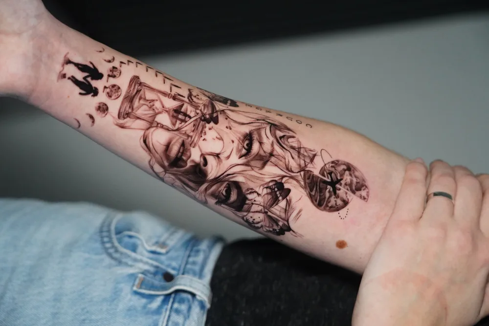 Sabrina One Percent Tattoo: From Roman Sculpture to Black and Grey Realism - image 4