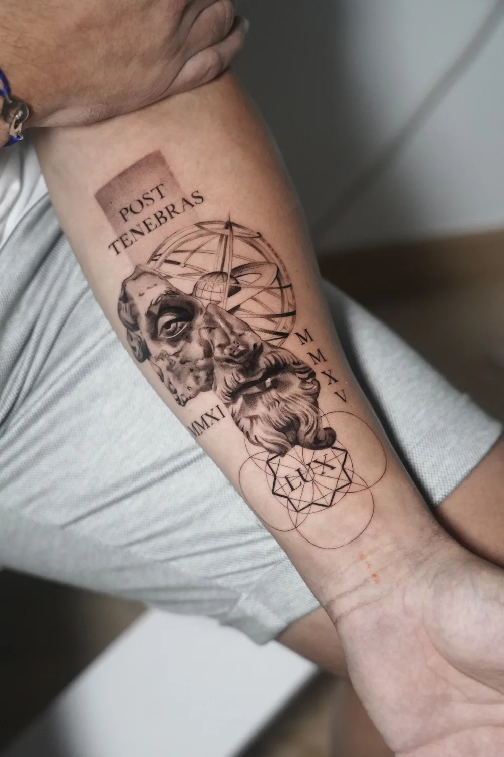 Sabrina One Percent Tattoo: From Roman Sculpture to Black and Grey Realism - image 13