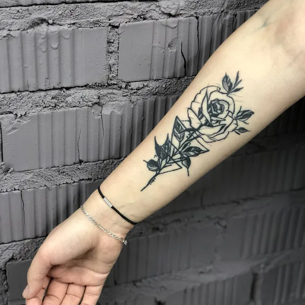 Linework tattoo by Kseniia Brykalova in Moscow