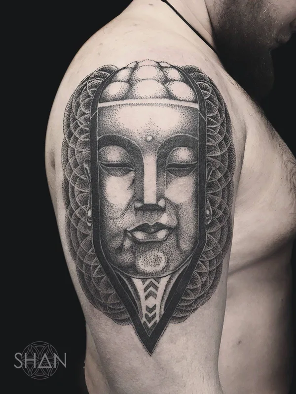 male black and grey black and grey татуировка на shoulder #22761 | Тату мастер Andrey Shishebarov