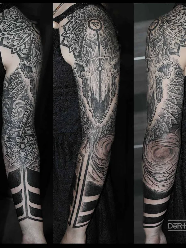 female black and grey blackwork Tatuaggio su full sleeve #15622 | Tatuatore Дёртин Антон