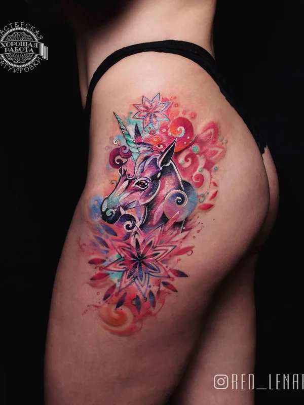 female color watercolor Tatuaggio su hip #11203 | Tatuatore RED_LENARA