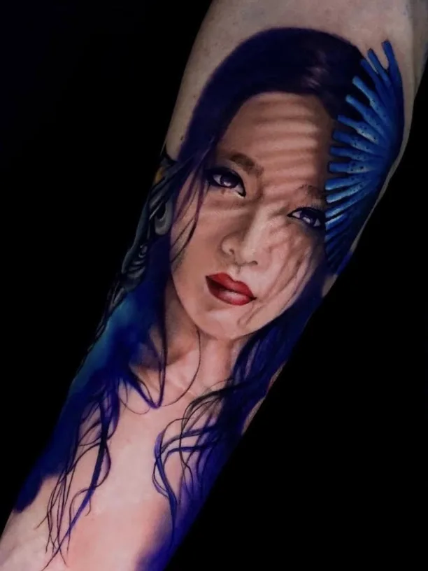 Anastasia Nechaeva’s Tattoos — Between Silver and Color