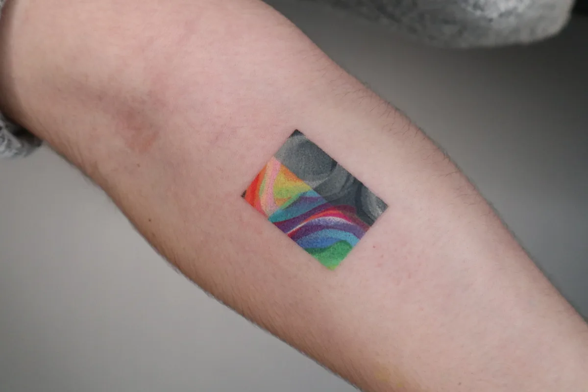 Blekanddots: How Color Theory and Composition Shape a Tattoo Artist - image 2