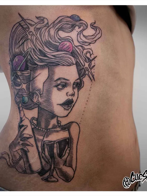 female black and grey blackwork tatuaje en side #15993 | Tatuador Luis CuesNow Rangel
