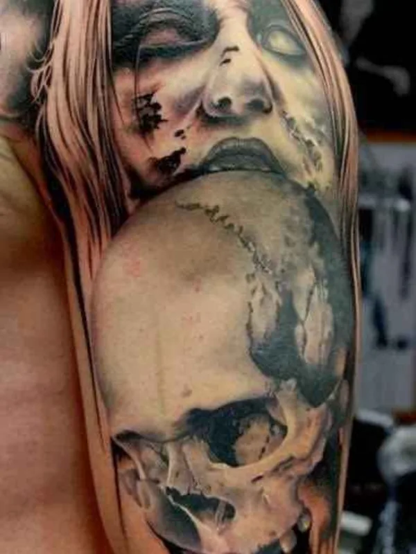 black and grey realism tatouage sur shoulder #690 | Artiste tatoueur Marcel Daatz