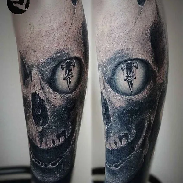 Реализм tattoo by    Postoronnie in Екатеринбург