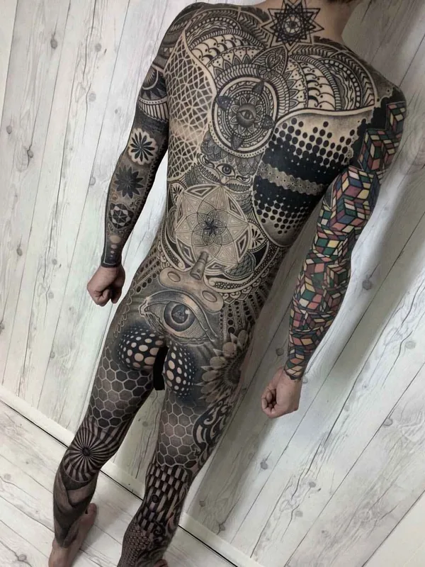 Лайнворк tattoo by Nissaco in Ōsaka