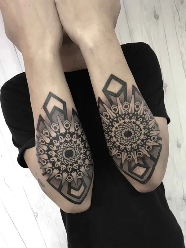 Лайнворк tattoo by Nissaco in Ōsaka