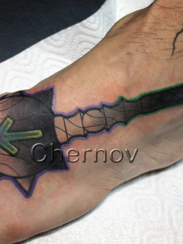 black linework tatouage sur foot #7729 | Artiste tatoueur Дмитрий Чернов