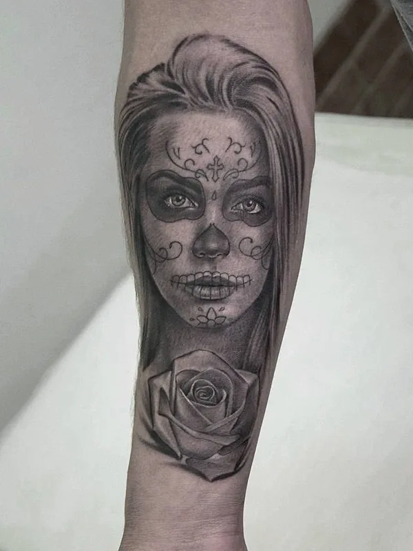 female black and grey realism татуировка на forearm #22881 | Тату мастер Андрей Сергеевич Солодяжников