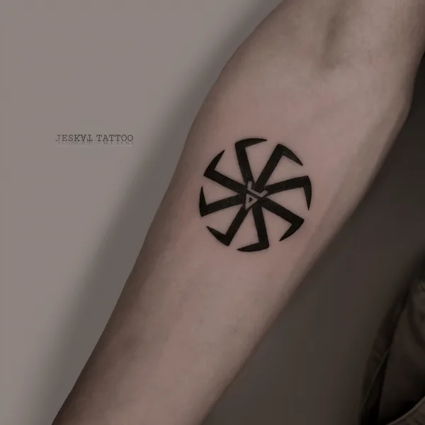 Feminine tattoo by Антон Курочкин in Челябинск