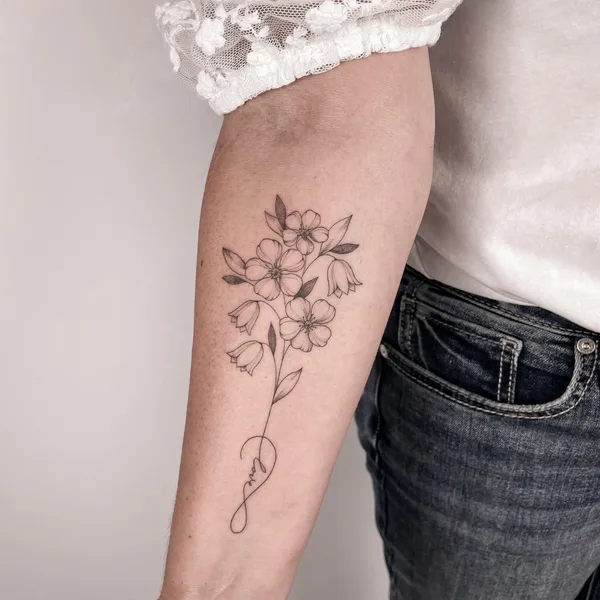 Ботаника tattoo by Daria Galina in Montréal