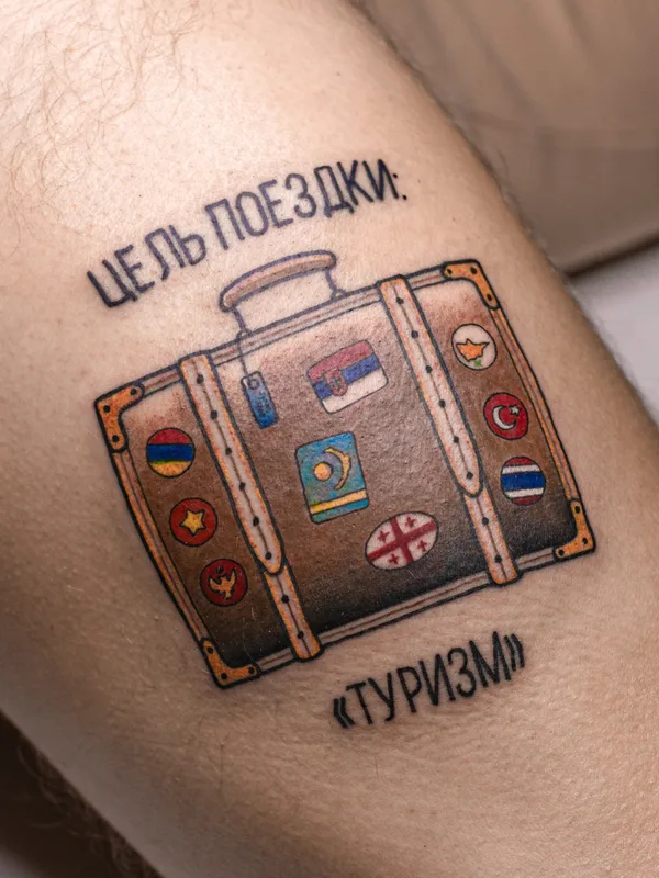 male color Traditional Tatuaggio su thigh #85120 | Tatuatore Dmitrii Ostanin