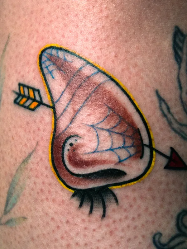 female color oldschool Tatuaggio su shin #85124 | Tatuatore Dmitrii Ostanin