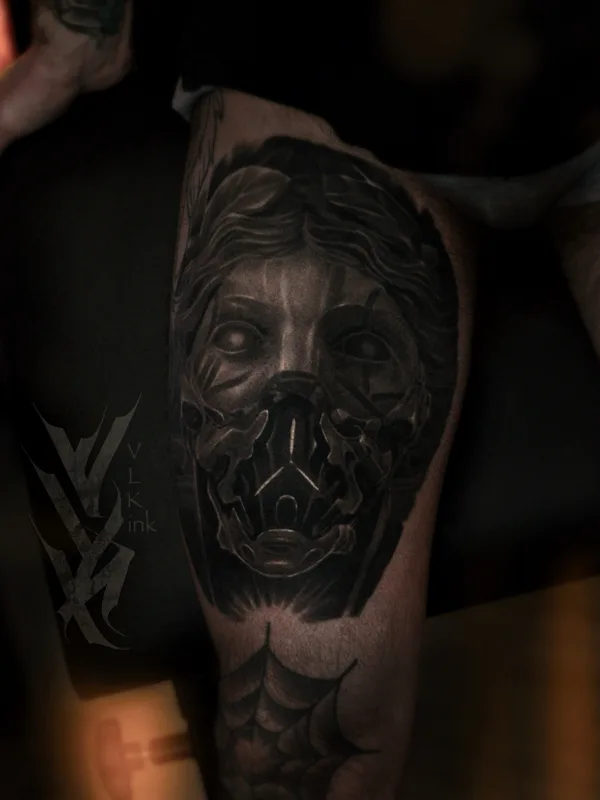 black and grey black and grey татуировка на thigh #90535 | Тату мастер Igor VLK