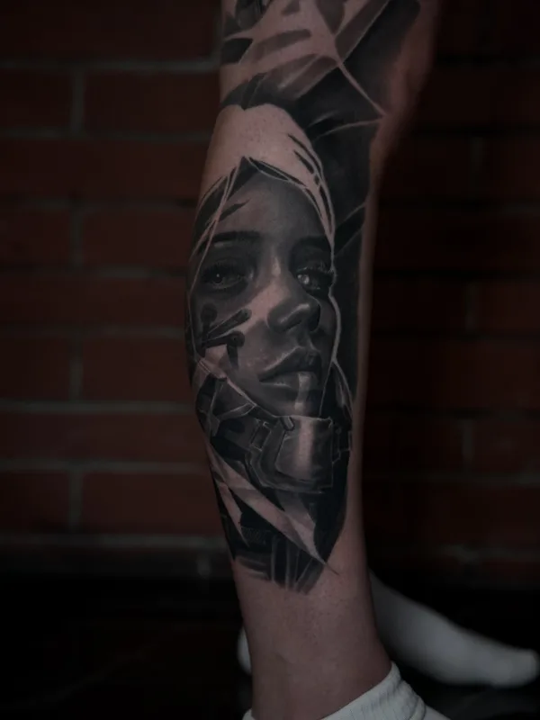 female black and grey realism татуировка на calf #90540 | Тату мастер Igor VLK