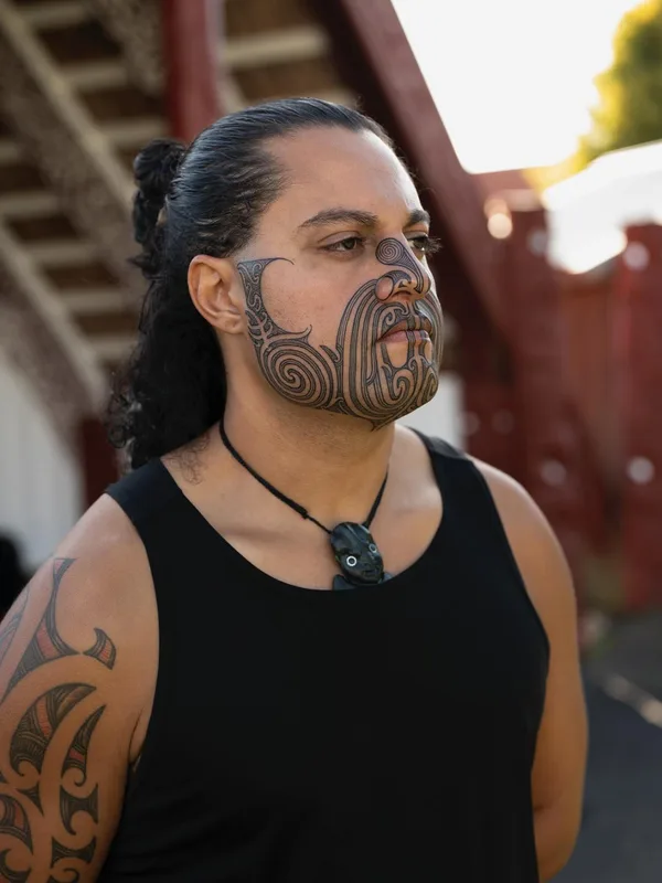 male black tribal tattoo auf face #88522 | Tätowierer Lance Ngata