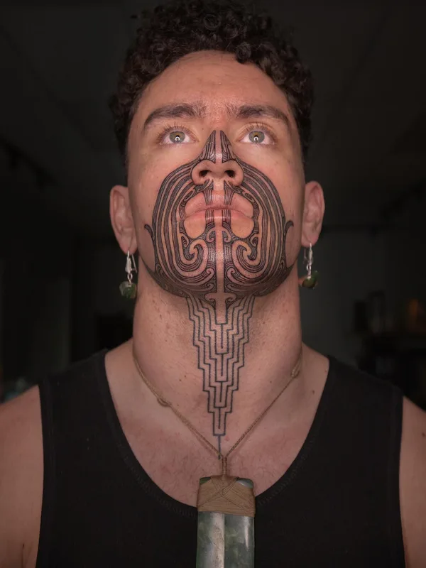 male black tribal tattoo auf face #88531 | Tätowierer Lance Ngata