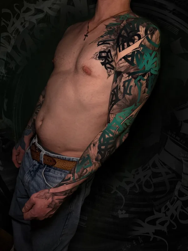 male color calligraphy Tatuagem em sleeve #90754 | Tatuador Mayya Gri