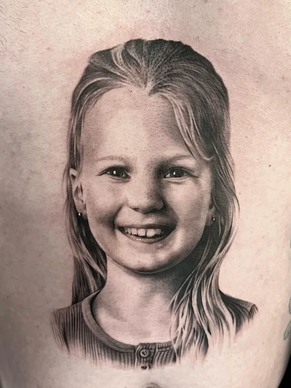 male blackandgrey portrait tatuaje en stomach #86072 | Tatuador Michelle Vestergård Andersen