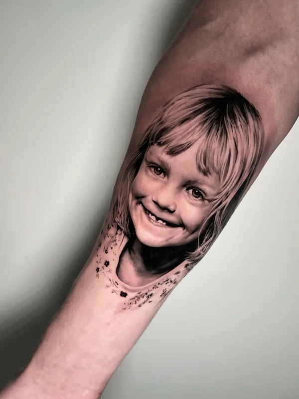 male blackandgrey portrait tatuaje en forearm #86080 | Tatuador Michelle Vestergård Andersen