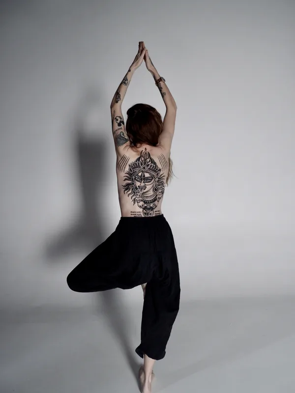 female black blackwork татуировка на full back #87039 | Тату мастер Mr.Evil Руслан Бажанов