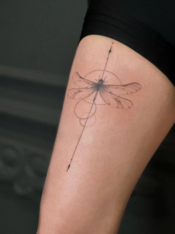 female black fineline tatuaje en leg #85800 | Tatuador Vitalina Bender