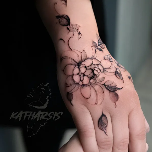 Fine Line tattoo by Vitalina Bender in Leipzig